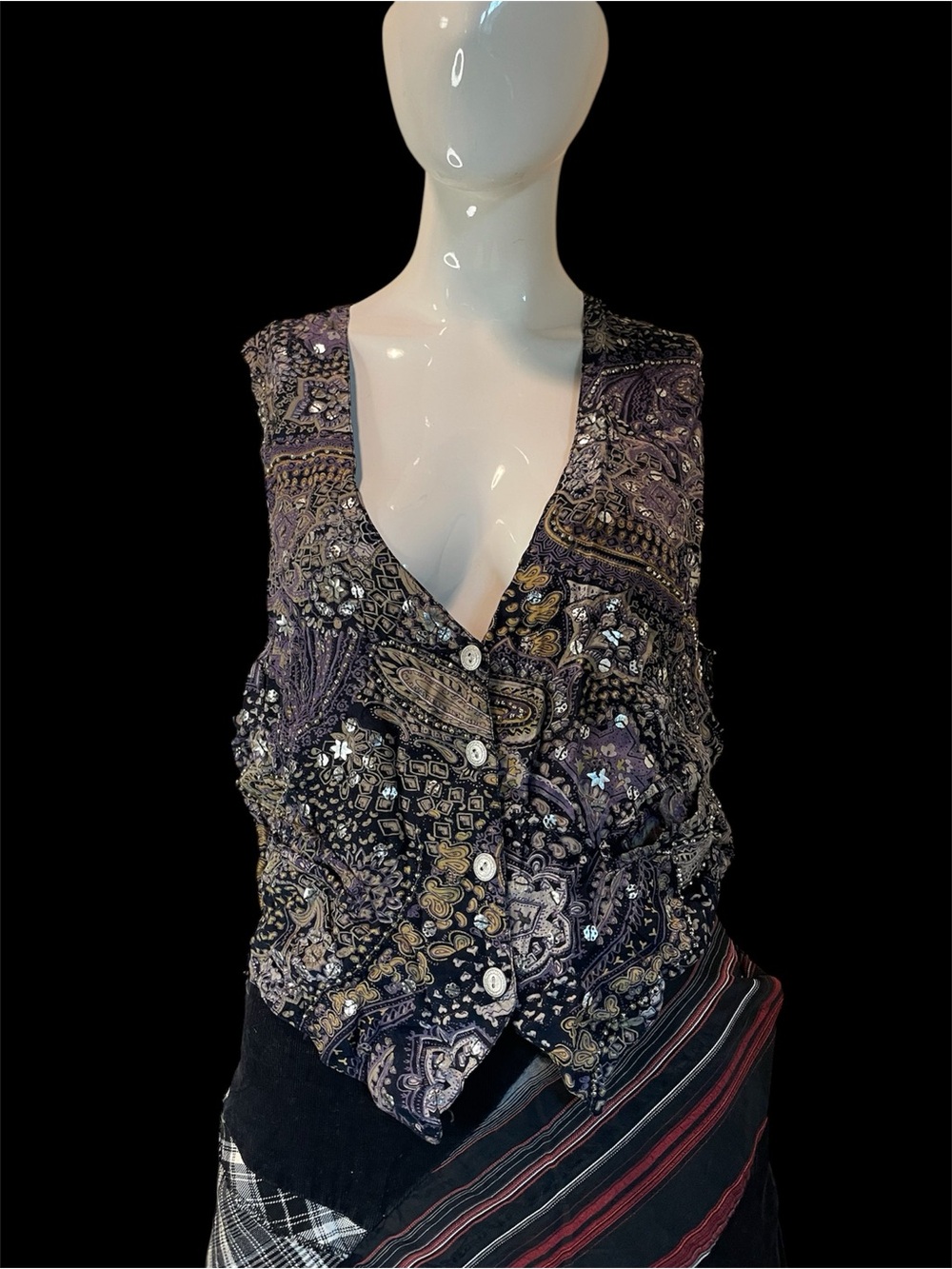 Vintage Beaded Paisley Button-Front Vest in Purple